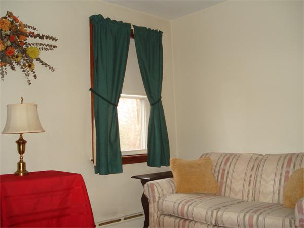 42 Chestnut Road Reading, MA 01867 - Photo 17 of 22 Gallery Image 17