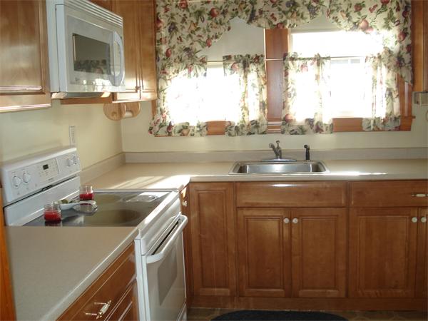 42 Chestnut Road Reading, MA 01867 - Photo 5 of 22 Gallery Image 5
