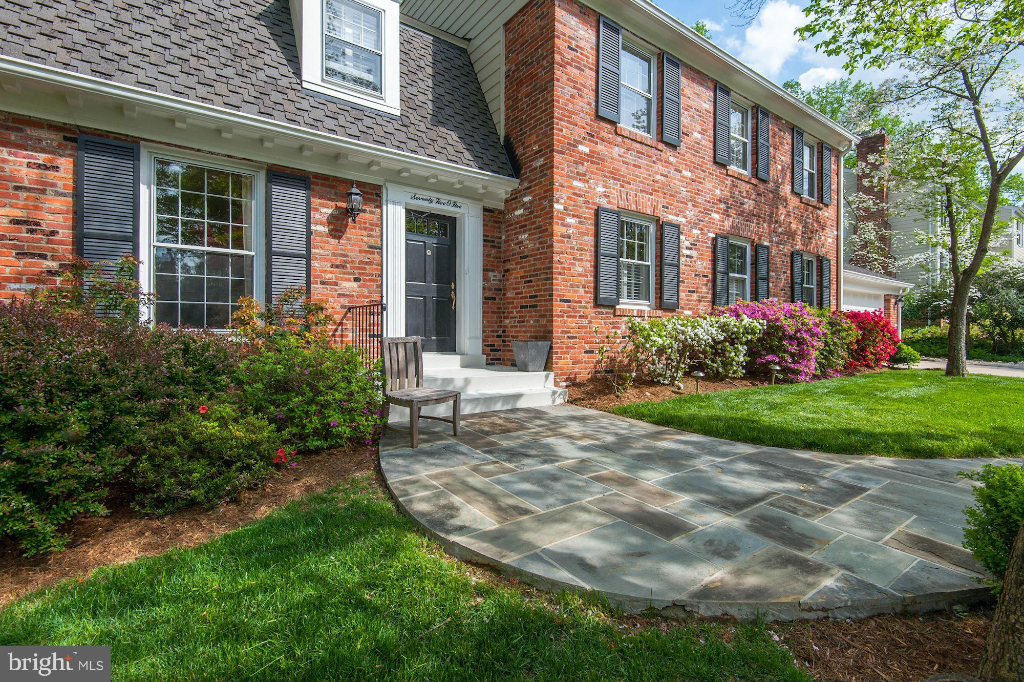 7505 Masters Drive Potomac, MD 20854 - Photo 2 of 26 Exterior (Front)