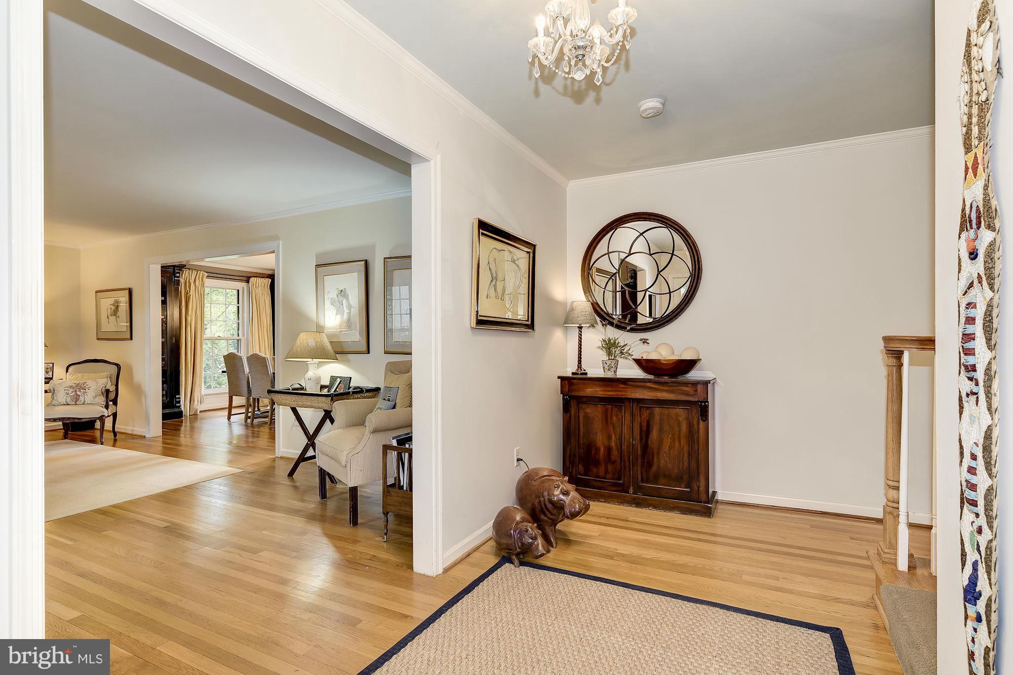 7505 Masters Drive Potomac, MD 20854 - Photo 3 of 26 Interior (General)