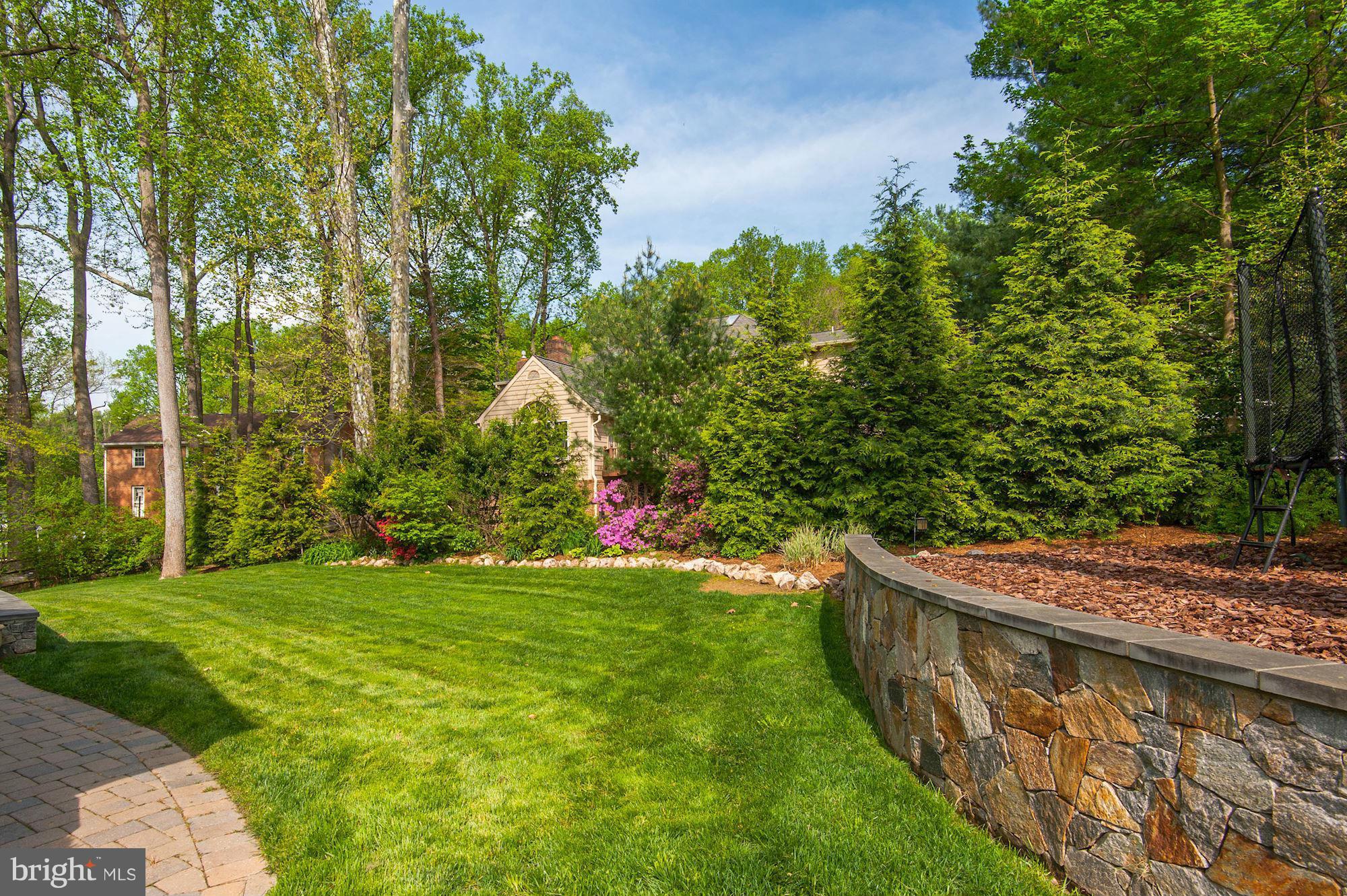 7505 Masters Drive Potomac, MD 20854 - Photo 24 of 26 Exterior (Rear)