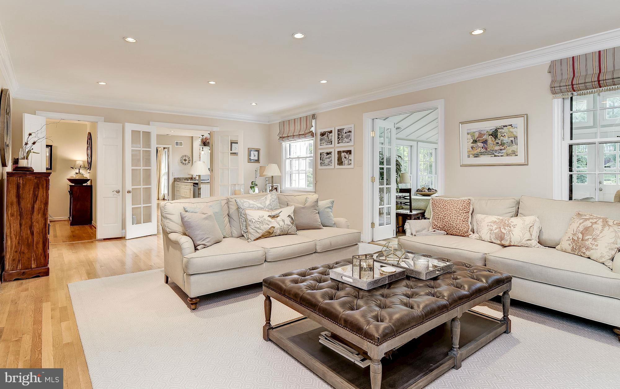 7505 Masters Drive Potomac, MD 20854 - Photo 9 of 26 Family Room