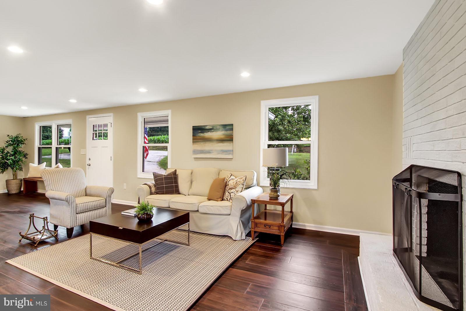 1723 Oakland Road Freeland, MD 21053 - Photo 11 of 26 Living Room
