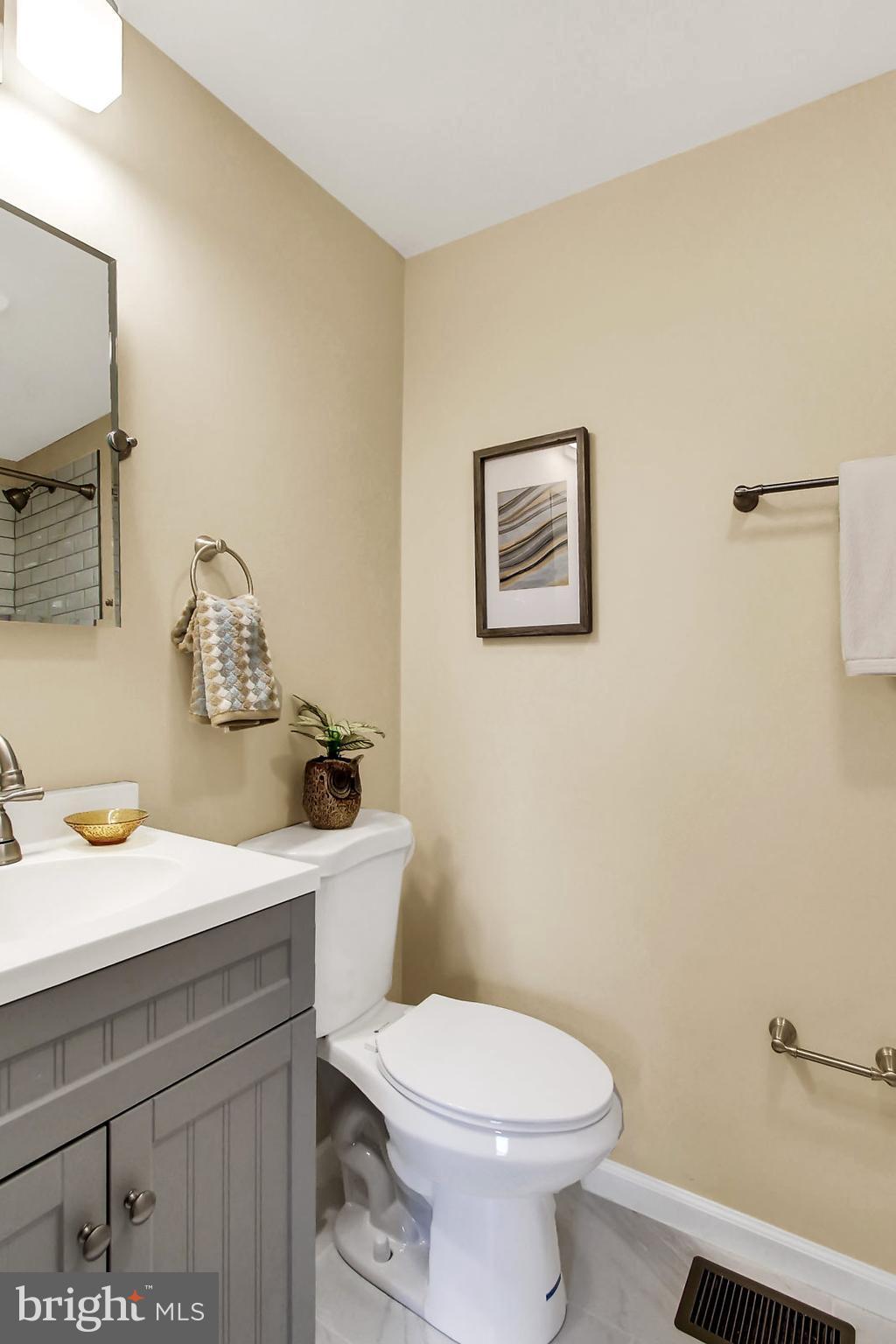 1723 Oakland Road Freeland, MD 21053 - Photo 17 of 26 Bath