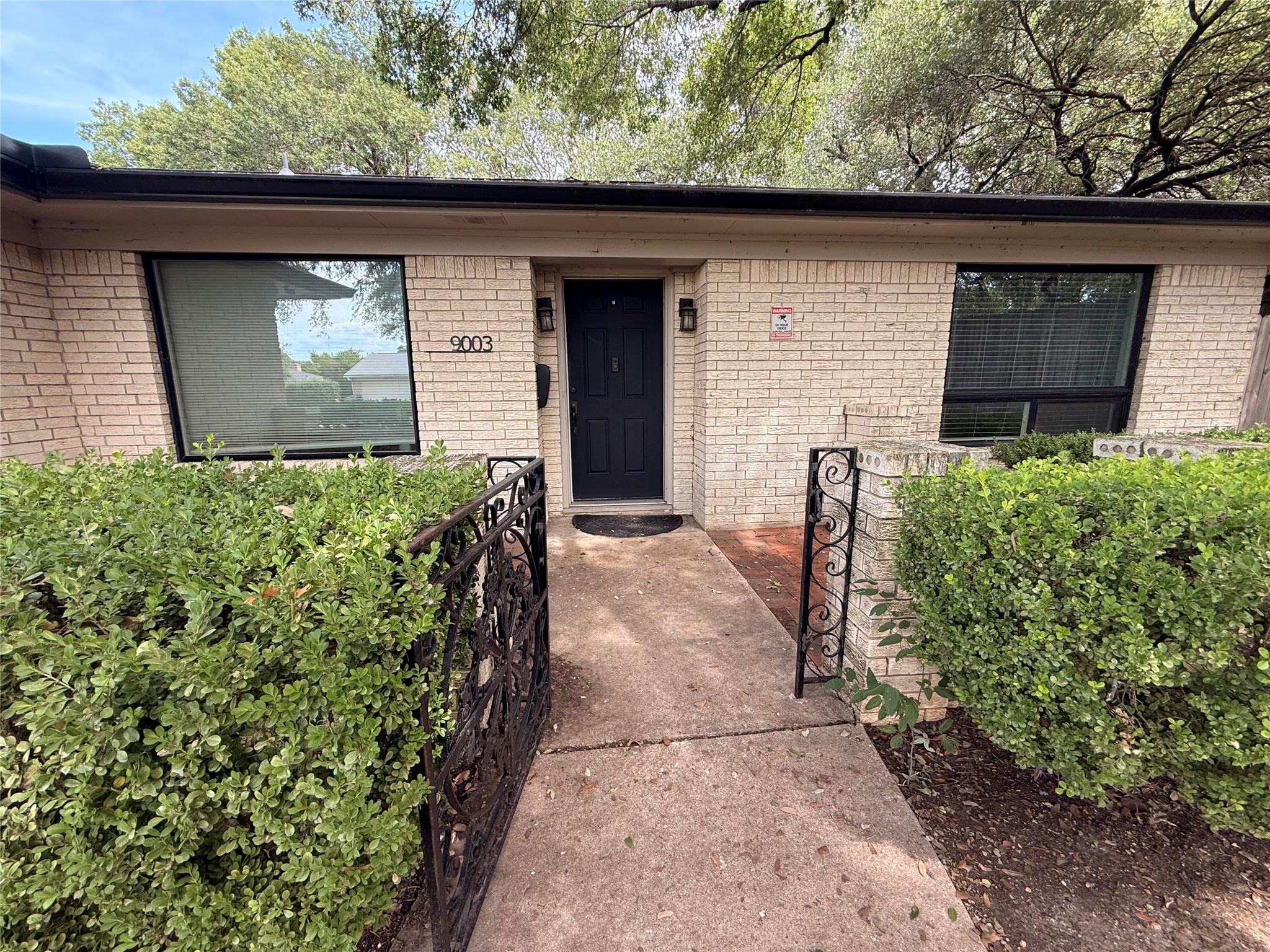 9003 Hunters Trace Austin, TX 78758 - Photo 3 of 22
