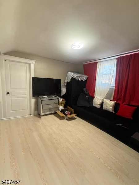 45 3rd Avenue Hawthorne, NJ 07506 - Photo 3 of 6