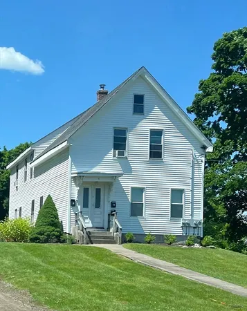 $1,600 | 4 West Park Street, Unit 1R, Franklin, MA 02038