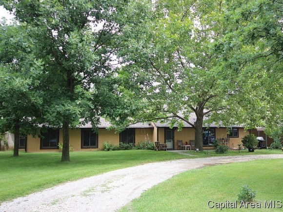 11800 Catholic Cemetery Road Glenarm, IL 62536 - Photo 1 of 22 Gallery Image 1