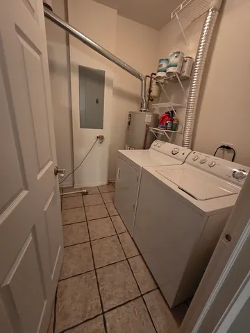 $2,100 | 4266 Savoy Lane, McHenry, IL 60050