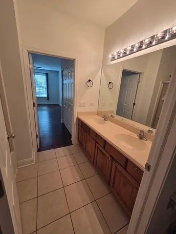 $2,100 | 4266 Savoy Lane, McHenry, IL 60050