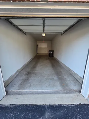 $2,100 | 4266 Savoy Lane, McHenry, IL 60050