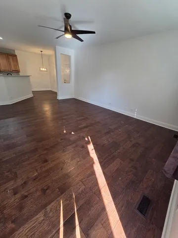 $2,100 | 4266 Savoy Lane, McHenry, IL 60050