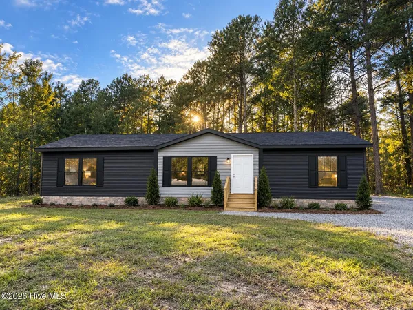 $260,000 | 459 Orchard Lane Southeast, Bolivia, NC 28422