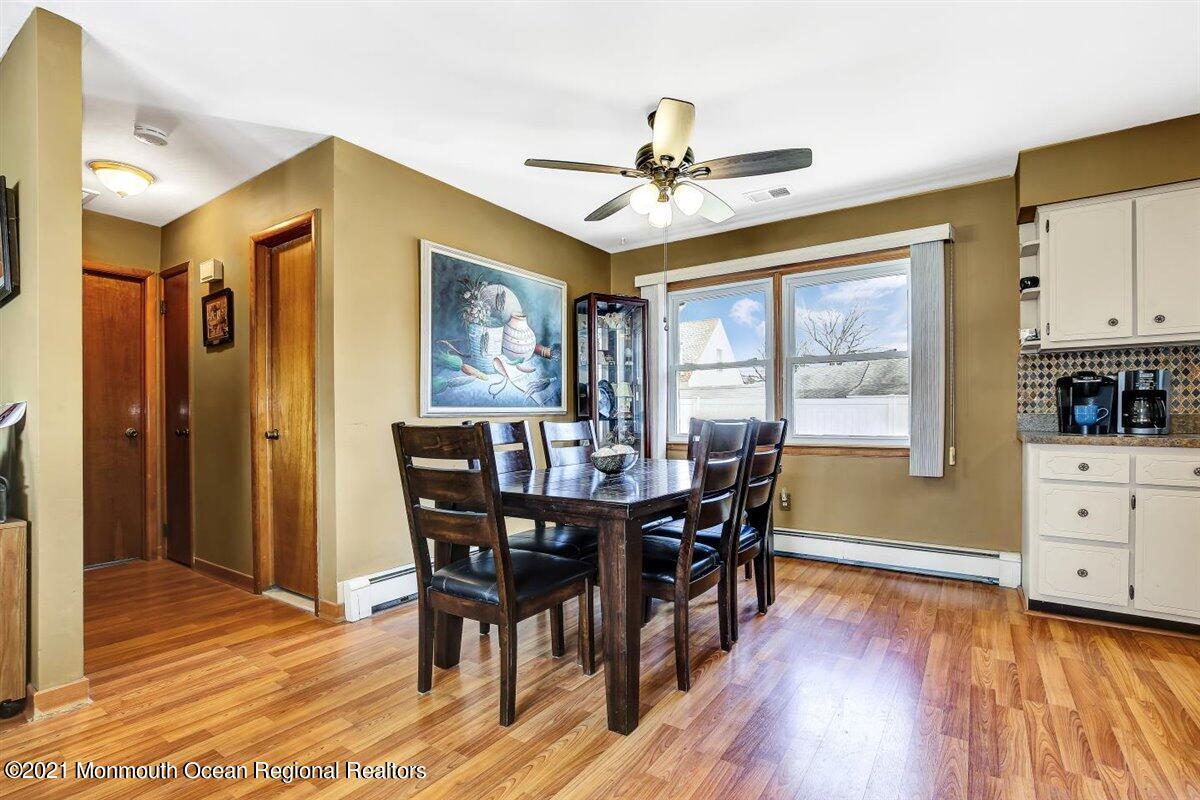 16 Woodhaven Road Toms River, NJ 08753 - Photo 11 of 29 12-16WoodhavenRd_012