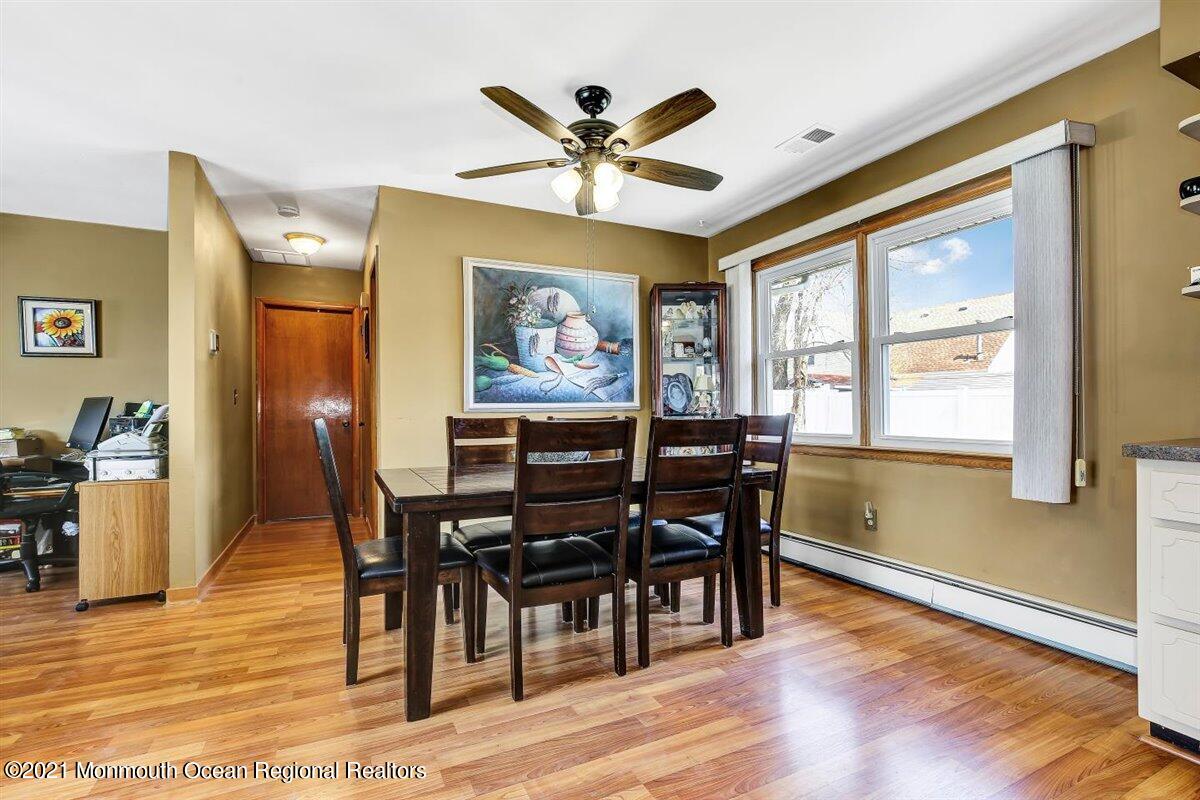 16 Woodhaven Road Toms River, NJ 08753 - Photo 12 of 29 13-16WoodhavenRd_013