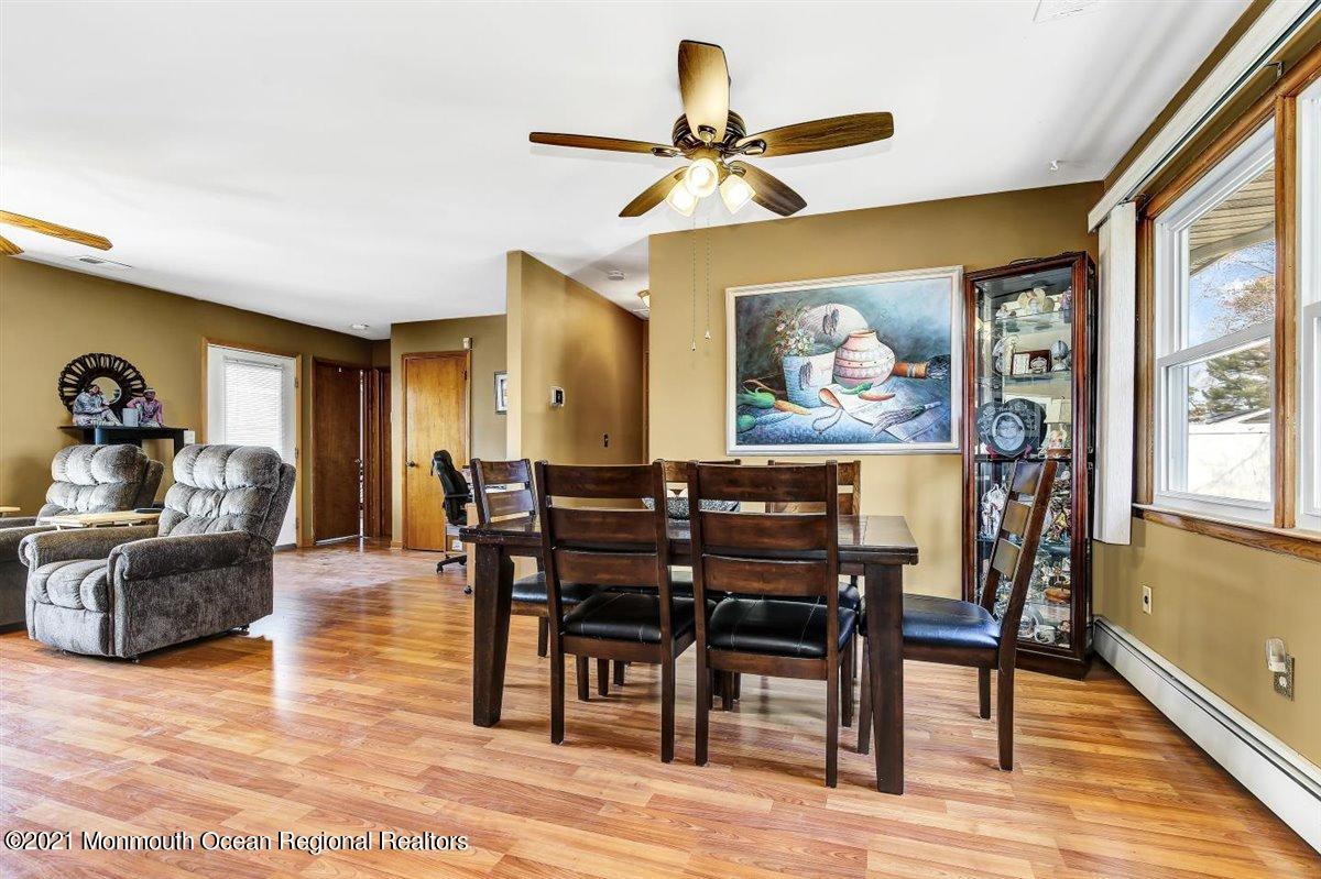 16 Woodhaven Road Toms River, NJ 08753 - Photo 13 of 29 14-16WoodhavenRd_014