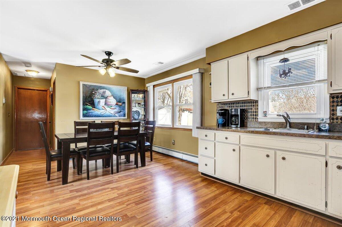 16 Woodhaven Road Toms River, NJ 08753 - Photo 15 of 29 16-16WoodhavenRd_016