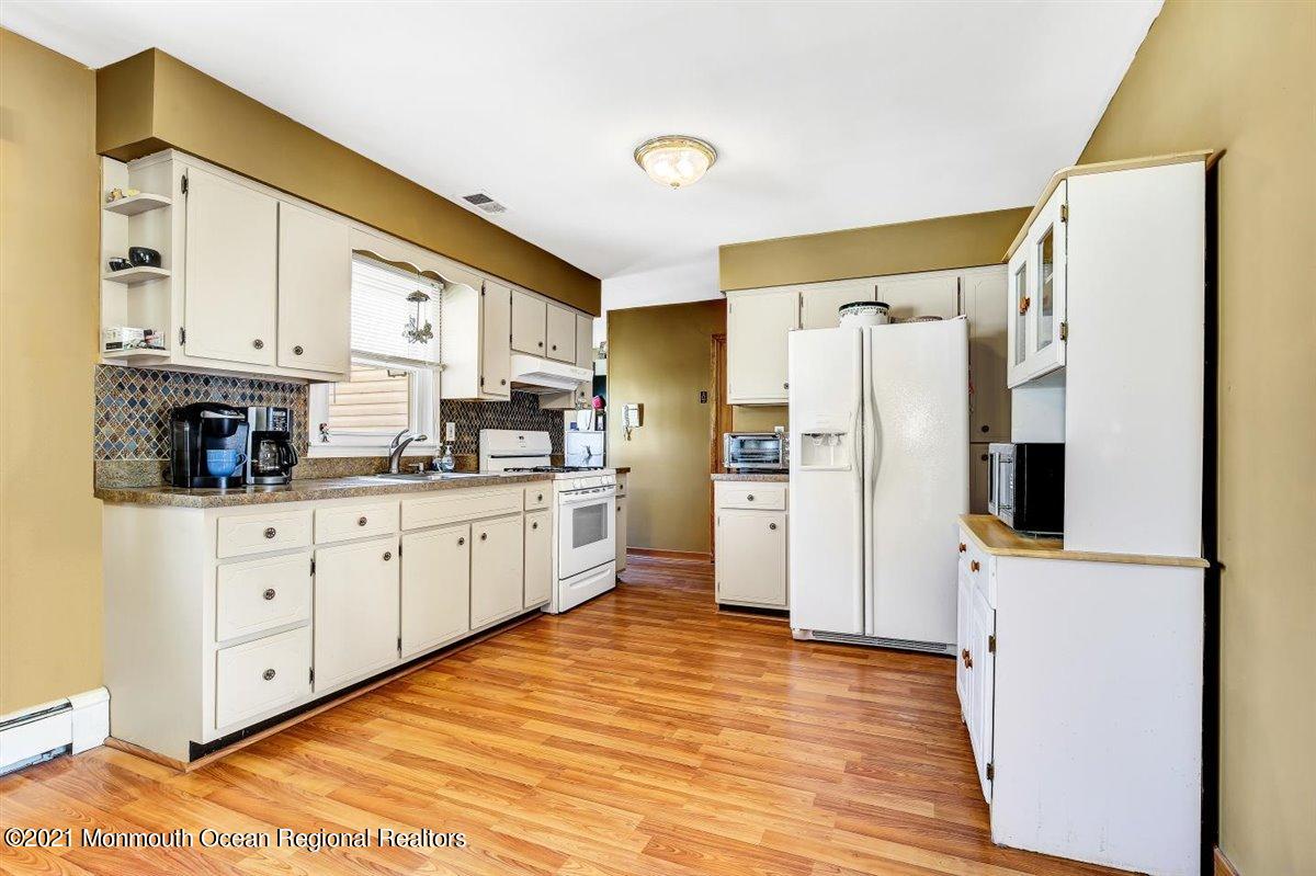 16 Woodhaven Road Toms River, NJ 08753 - Photo 16 of 29 17-16WoodhavenRd_017