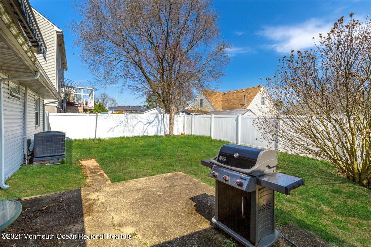 16 Woodhaven Road Toms River, NJ 08753 - Photo 27 of 29 28-16WoodhavenRd_028