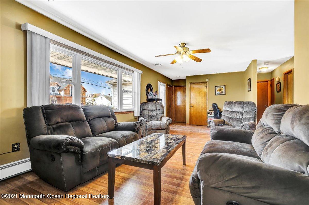 16 Woodhaven Road Toms River, NJ 08753 - Photo 7 of 29 08-16WoodhavenRd_008