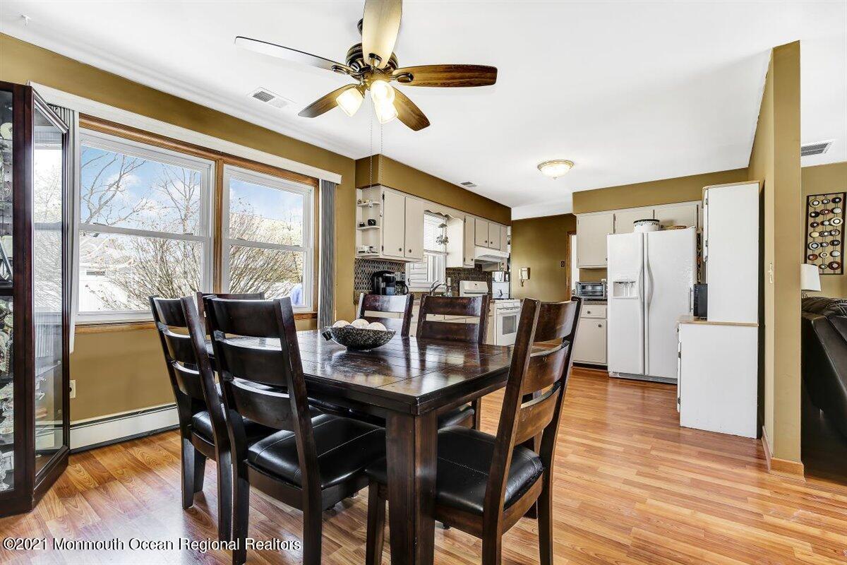 16 Woodhaven Road Toms River, NJ 08753 - Photo 10 of 29 11-16WoodhavenRd_011
