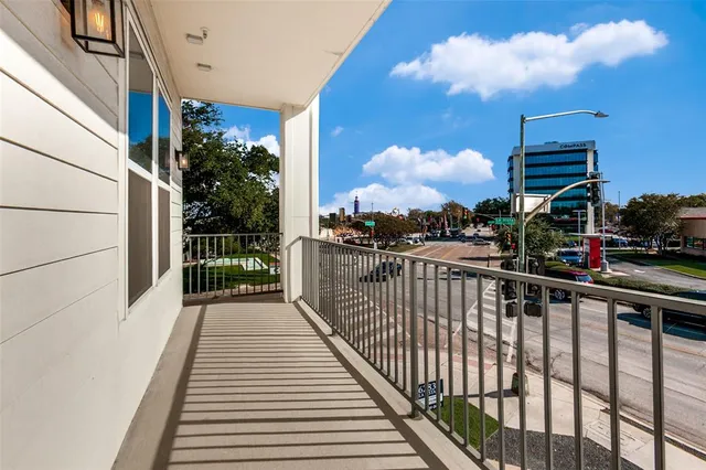 $1,750 | 6283 La Vista Drive, Unit 201, Dallas, TX 75214