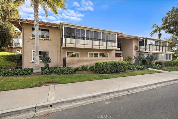 $395,000 | 3019 Via Buena Vista Road, Unit B, Laguna Woods, CA 92637