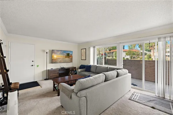 $395,000 | 3019 Via Buena Vista Road, Unit B, Laguna Woods, CA 92637