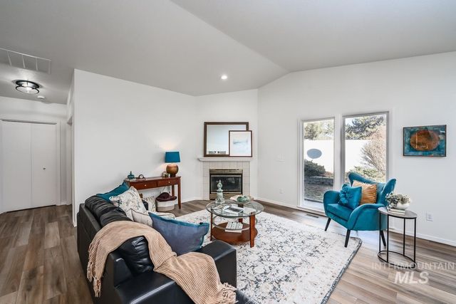 $435,900 | 3005 South Crabapple Lane, Boise, ID 83706