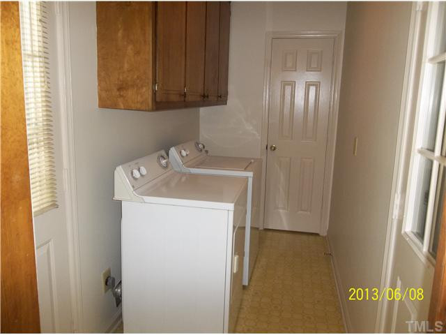 8504 Hebron Church Road Mebane, NC 27302 - Photo 20 of 25 Laundry Room