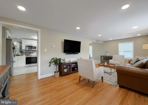 $350,000 | 25033 Three Notch Road, Hollywood, MD 20636
