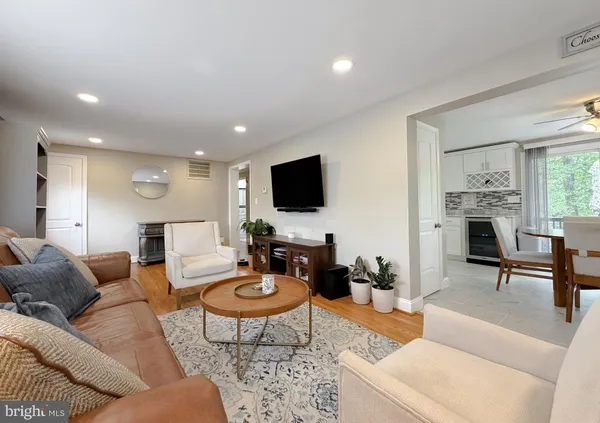$350,000 | 25033 Three Notch Road, Hollywood, MD 20636