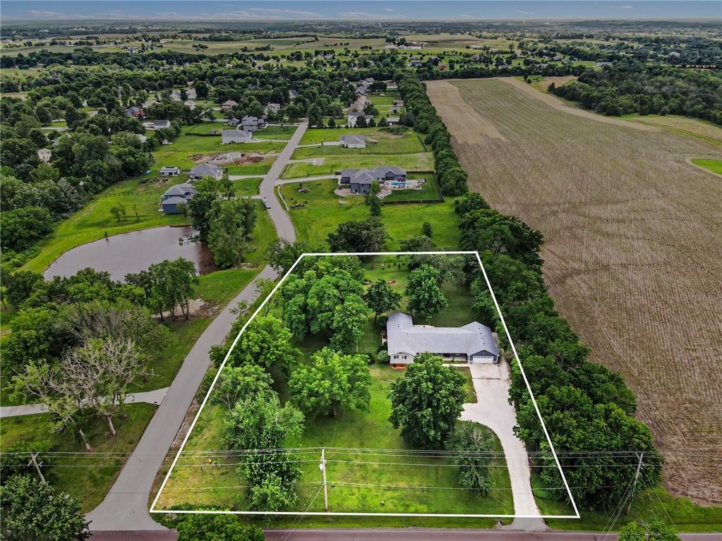 16985 Evans Road Basehor, KS 66007 - Photo 31 of 33