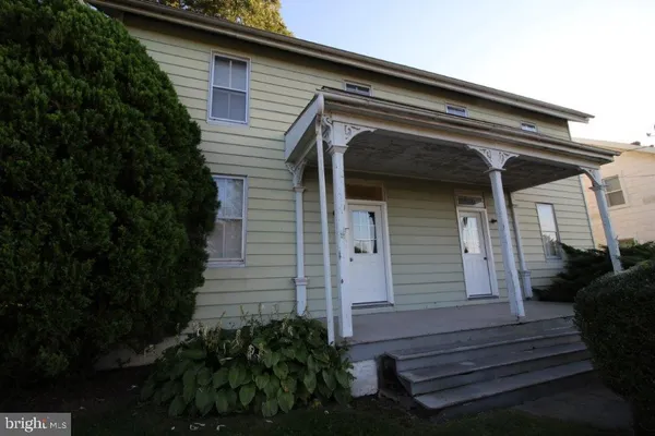 $1,350 | 3160 Irishtown Road, Gordonville, PA 17529
