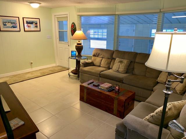 228 Upper Matecumbe Road Key Largo, FL 33037 - Photo 31 of 68 Living area angle 5