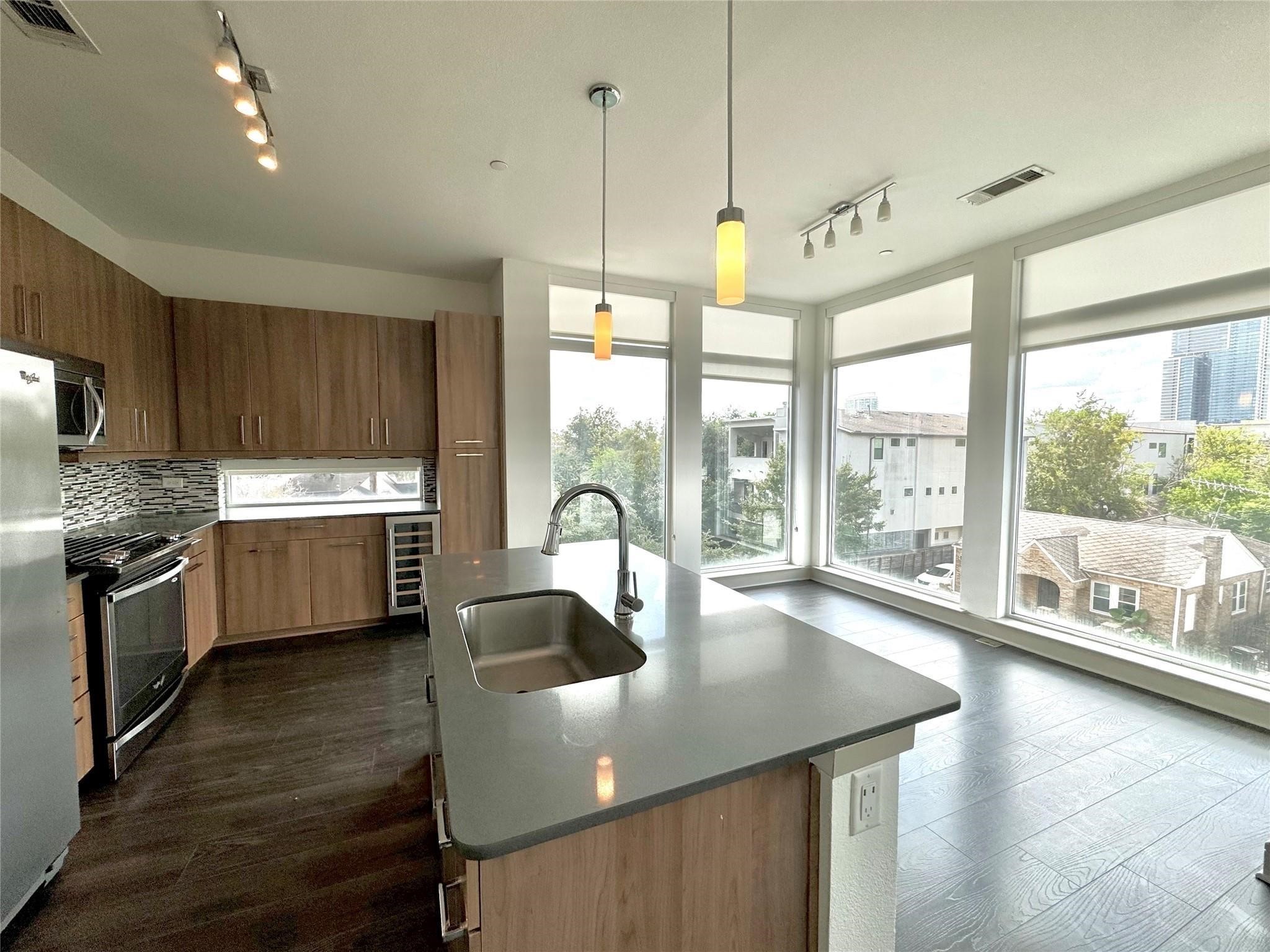 2111 Westheimer Road, Unit 1309 Houston, TX 77098 - Photo 2 of 20