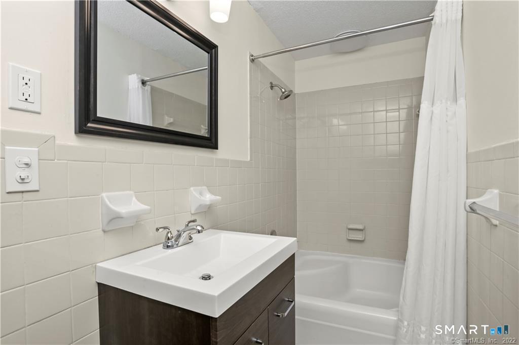 25 Ellsworth Street, Unit 5 Bridgeport, CT 06605 - Photo 16 of 25