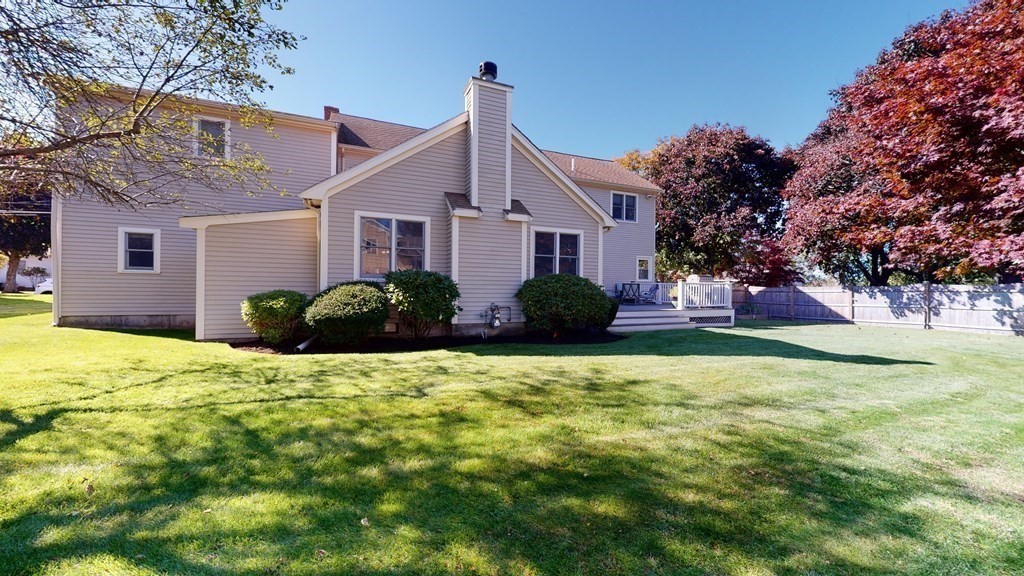 13 Stratford Road Marblehead, MA 01945 - Photo 2 of 20 Gallery Image 2