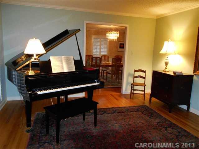 704 Queens Road, Unit 6 Cherryville, NC 28021 - Photo 3 of 15 Gallery Image 3