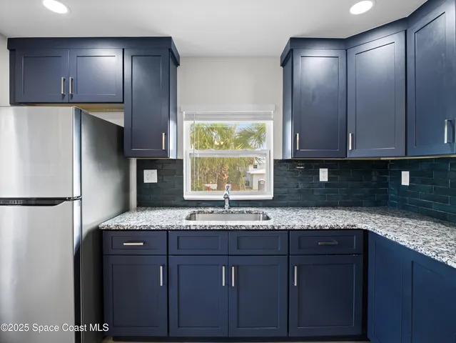 $2,000 | 101 Deland Avenue, Unit 6, Indialantic, FL 32903