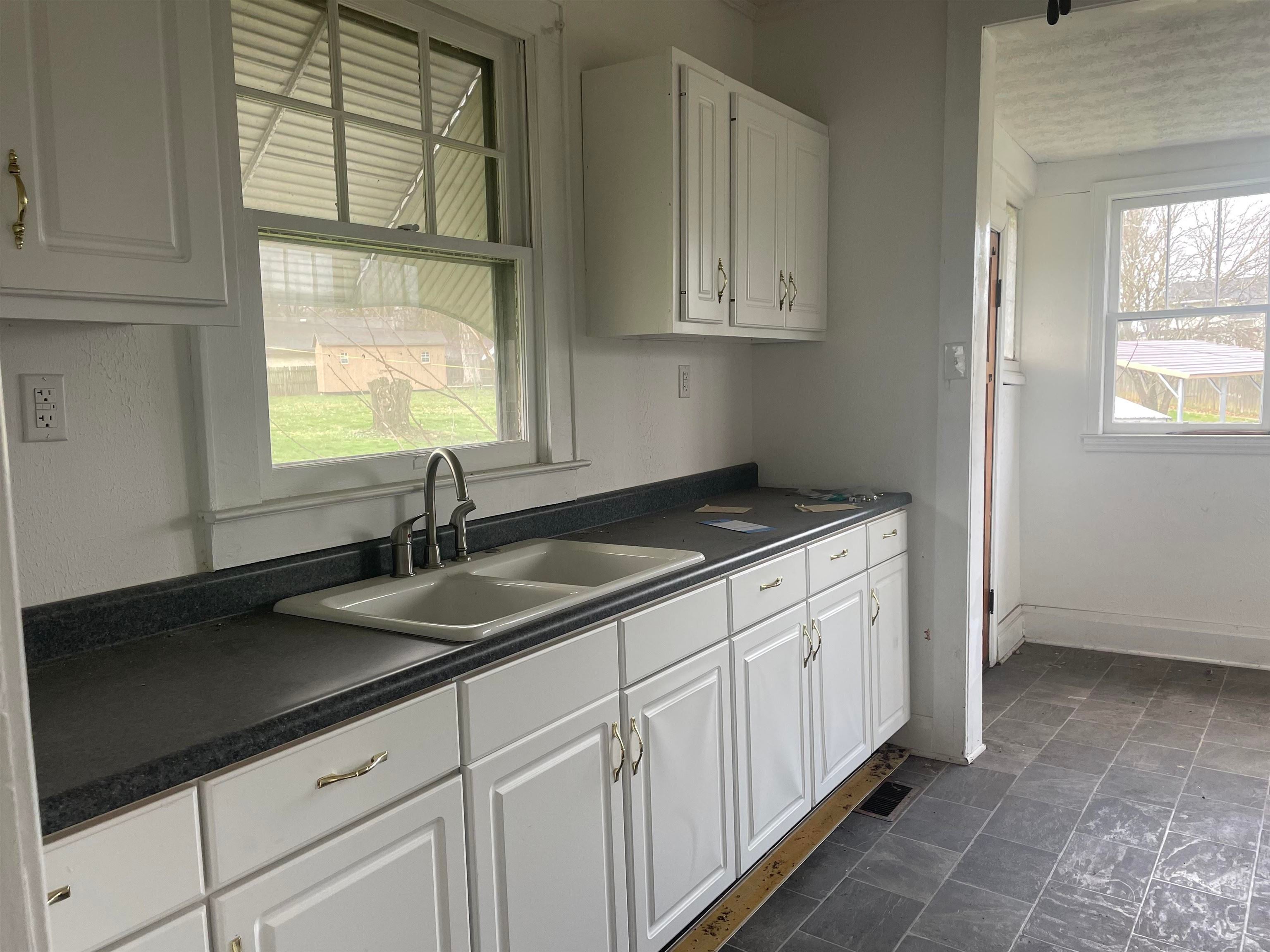 3042 Waverly Road Huntington, WV 25704 - Photo 5 of 5 Gallery Image 5