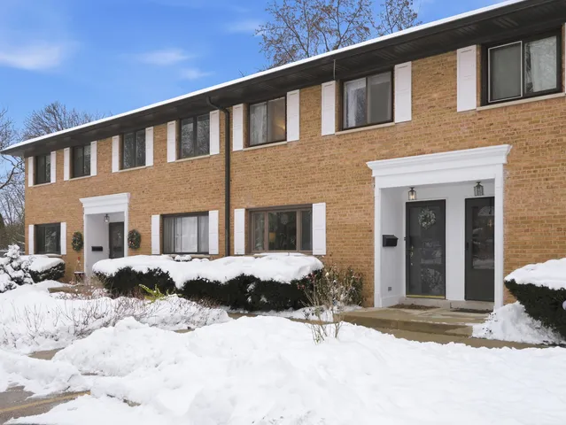 $280,000 | 300 Duane Street, Unit 3, Glen Ellyn, IL 60137