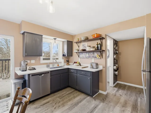 $280,000 | 300 Duane Street, Unit 3, Glen Ellyn, IL 60137