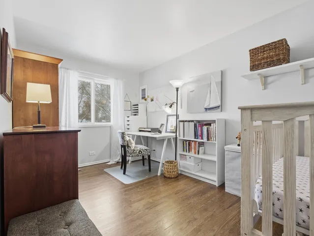 $280,000 | 300 Duane Street, Unit 3, Glen Ellyn, IL 60137