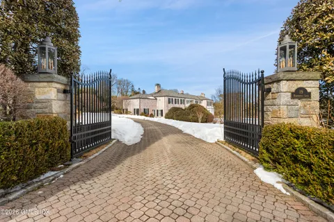 $11,500,000 | 19 Hawkwood Lane, Greenwich, CT 06830