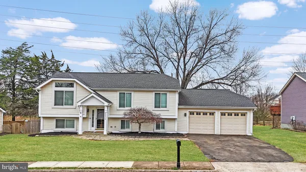 $725,000 | 22216 Stablehouse Drive, Sterling, VA 20164