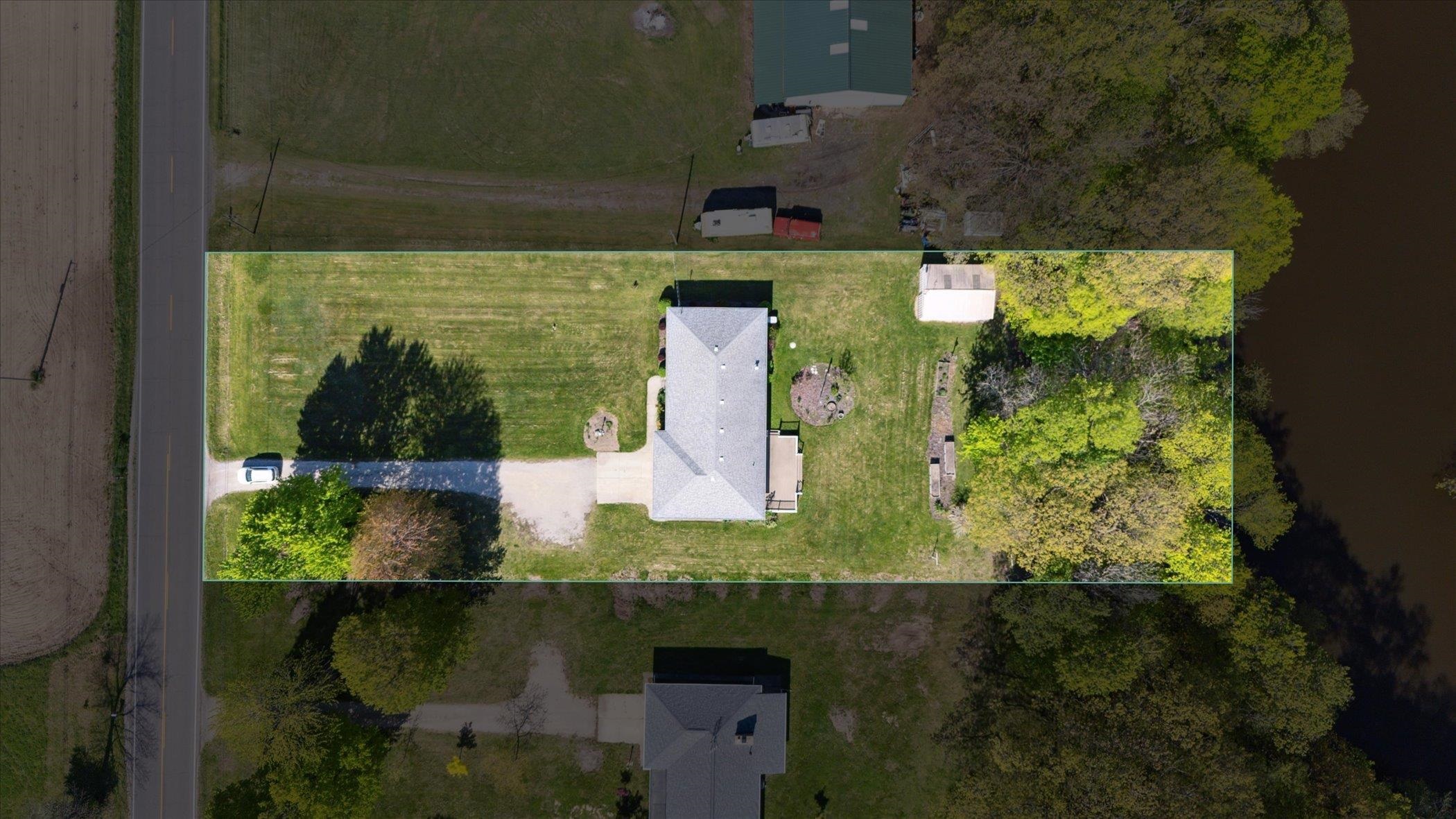 178 West Henderson Road Owosso, MI 48867 - Photo 70 of 71 50174559-7fb792e1-92f1-4474-adc5-5f73aab95bb9.JPG