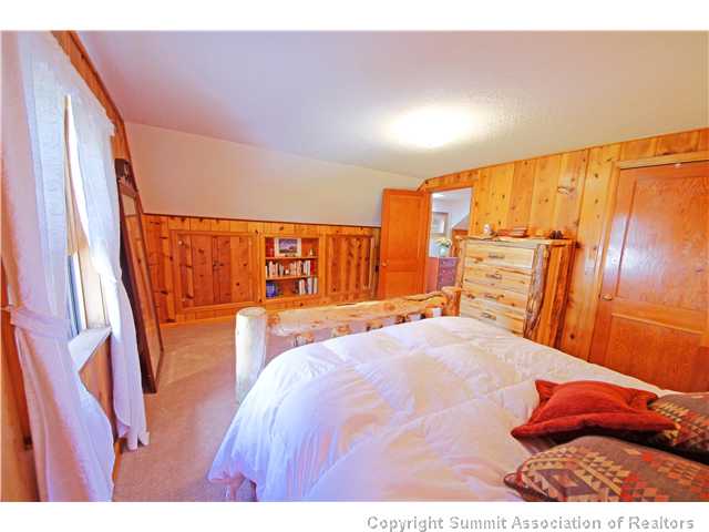 392 Alpine Road Dillon, CO 80435 - Photo 12 of 25 Master Bedroom.
