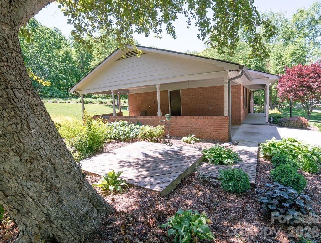 1802 Hopewell Road Morganton, NC 28655 - Photo 4 of 30