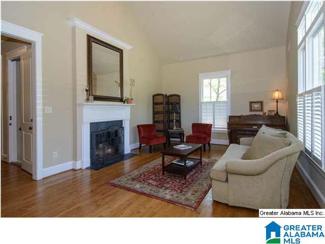 128 East Hawthorne Road Birmingham, AL 35209 - Photo 3 of 32